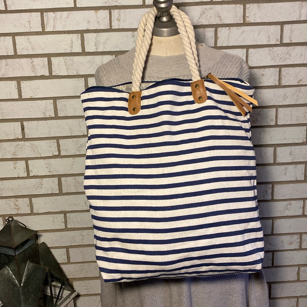 Summer & rose / Brittany bag, navy stripe, zip closure